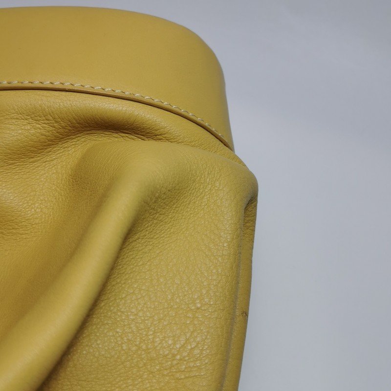 Loewe牛皮純色金屬字母Logo子母包雙肩包-30