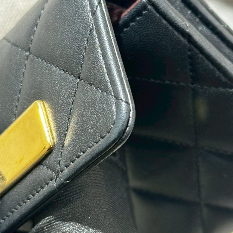 CHANEL 黑金扣長夾-13