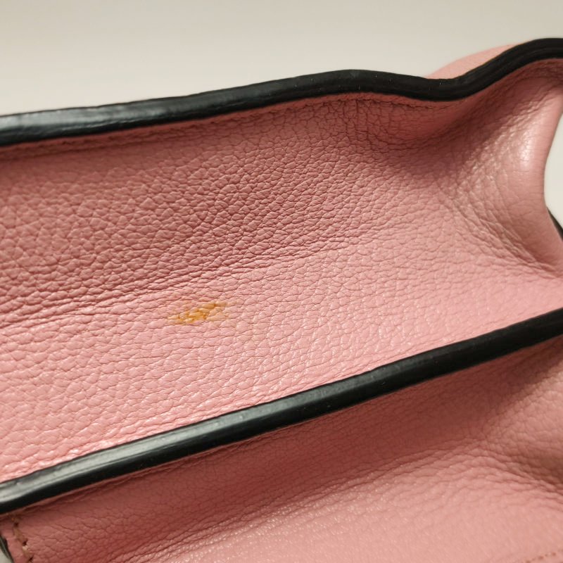 Miu Miu羊皮純色金屬扣斜挎包單肩包-18