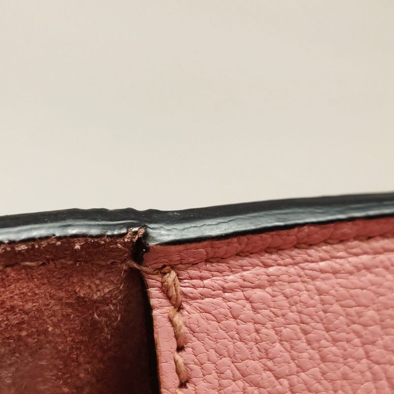 Miu Miu羊皮純色金屬扣斜挎包單肩包-20