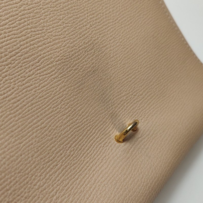 Burberry Macken牛皮純色金屬扣斜挎包單肩包-9