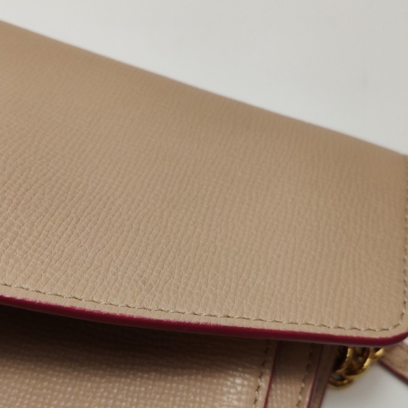 Burberry Macken牛皮純色金屬扣斜挎包單肩包-13