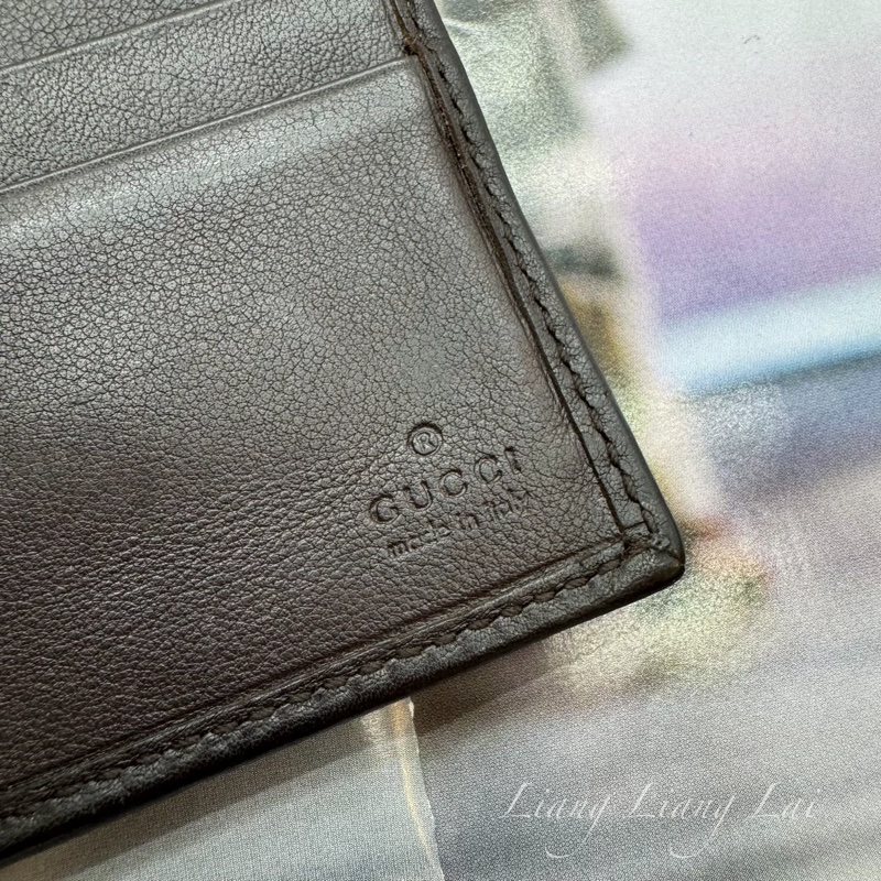 GUCCI 古馳 經典 GG 壓紋皮革紅綠織帶深咖啡色短夾-2