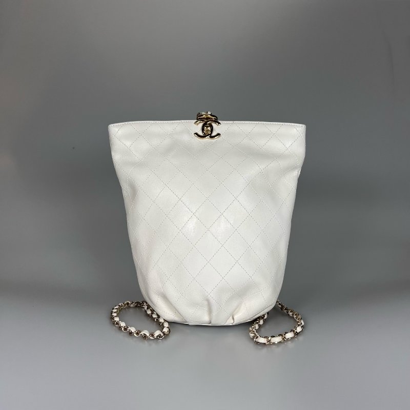 CHANEL 菱格皮穿鍊後背包 白牛皮 27開-0
