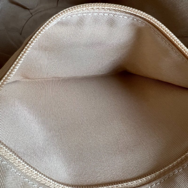 CHANEL 菱格皮穿鍊後背包 白牛皮 27開-5