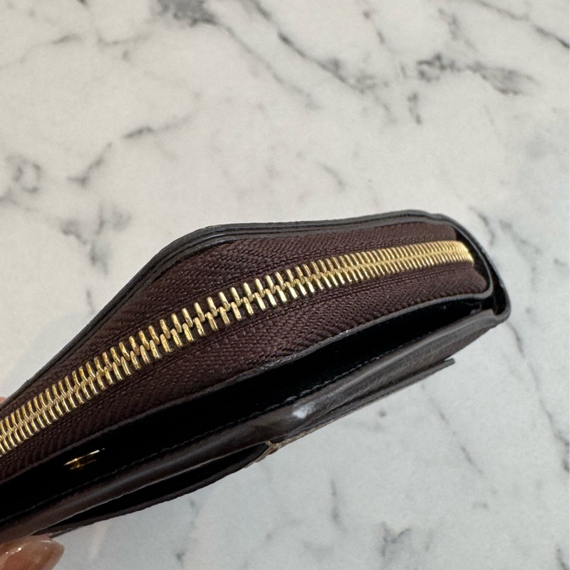 LV M81461雙色花紋釦式拉鏈短夾 超美😻-12