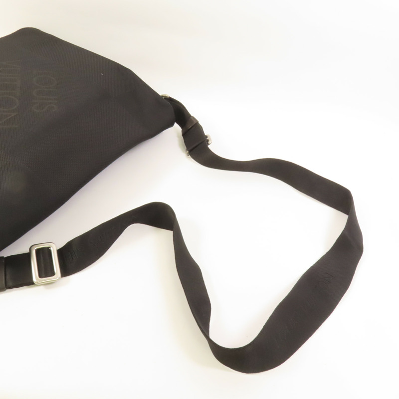 LOUIS VUITTON Damier Geant Messenger MM銀扣肩背袋-4