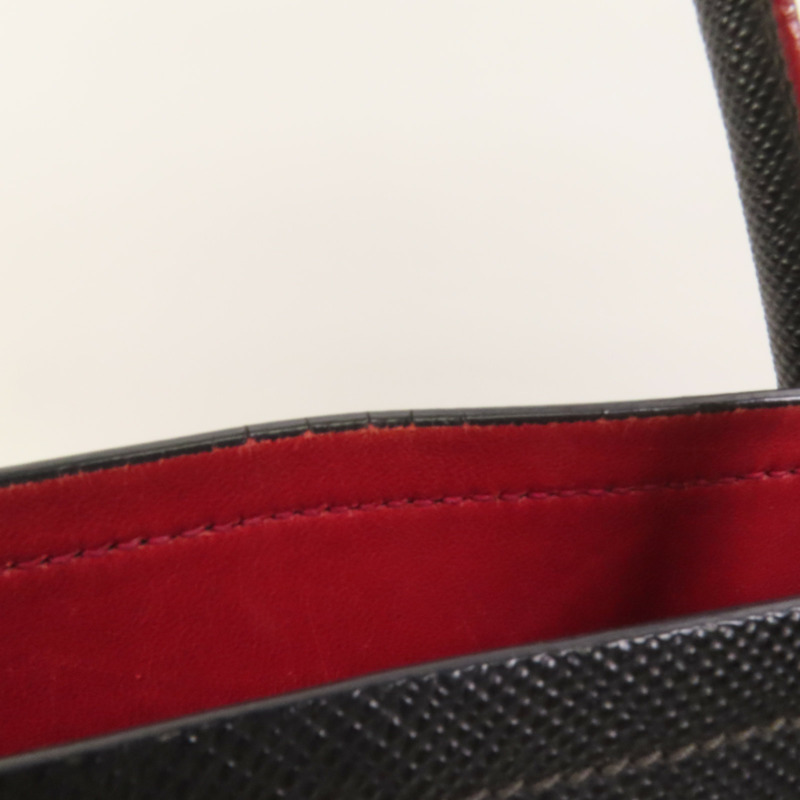 PRADA Saffiano皮革Handbag金扣手挽袋-15
