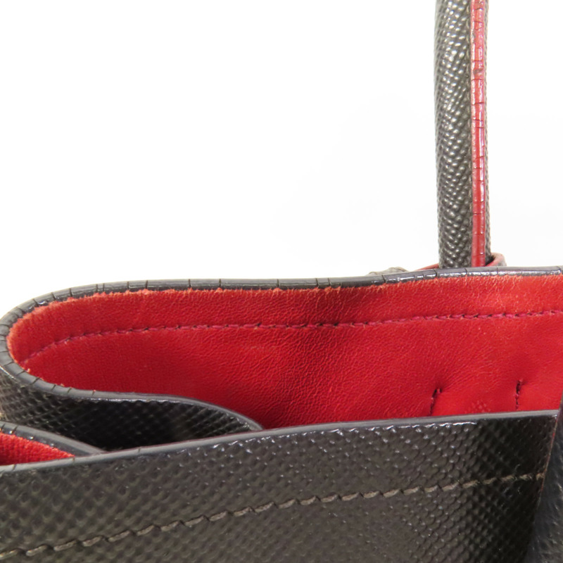 PRADA Saffiano皮革Handbag金扣手挽袋-16