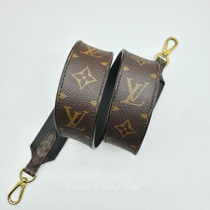 Louis Vuitton LV Monogram 黑色肩背帶-17
