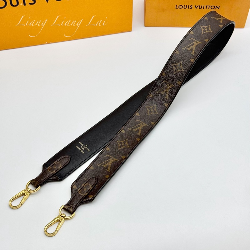 Louis Vuitton LV Monogram 黑色肩背帶-18