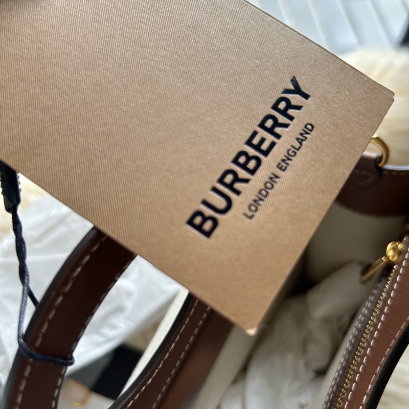 Burberry 帆布包全新-2