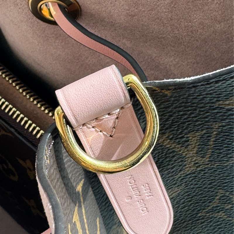 LV M44022花紋粉邊水桶包 經典不敗😻-37