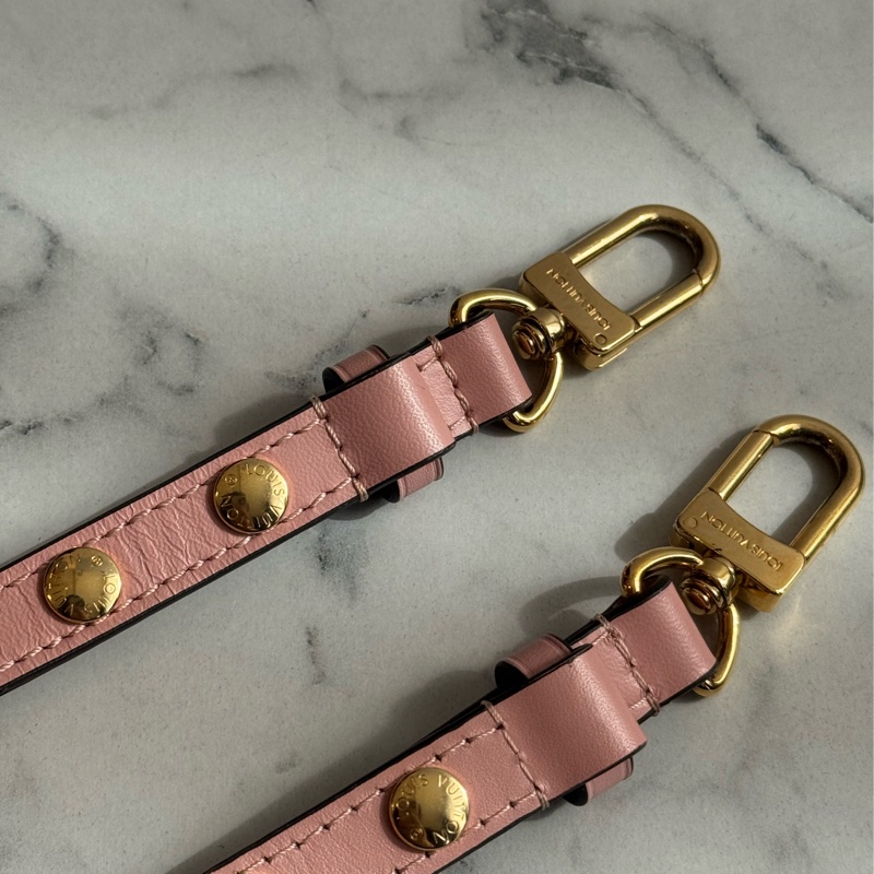 LV M44022花紋粉邊水桶包 經典不敗😻-43