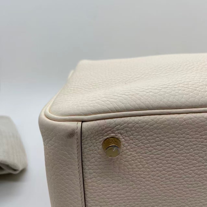 二手Hermes愛馬仕 Lindy26 奶油白 tc 皮金扣 z刻 單肩包-10