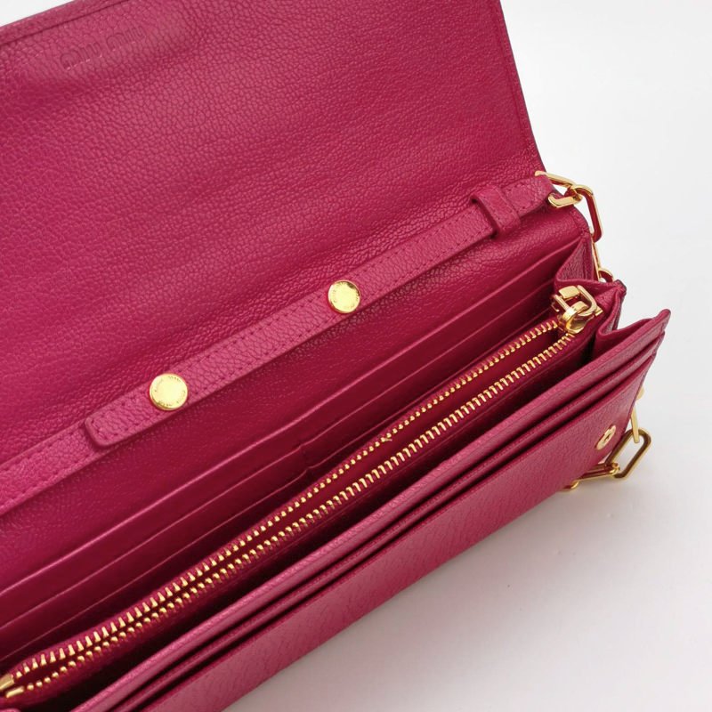 Miu Miu羊皮字母logo斜挎包單肩包-6