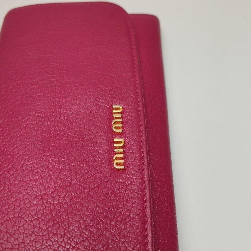 Miu Miu羊皮字母logo斜挎包單肩包-12