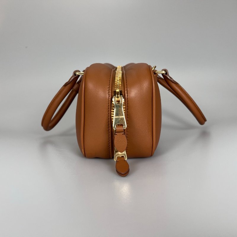 MIUMIU Arcadie干邑色 皮革手袋大款-3