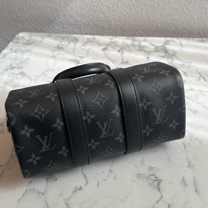 LV M46271黑/灰花紋keepall25 超帥氣-5