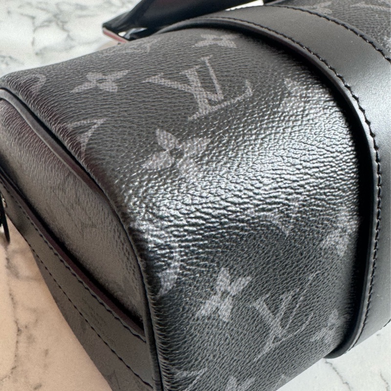 LV M46271黑/灰花紋keepall25 超帥氣-6
