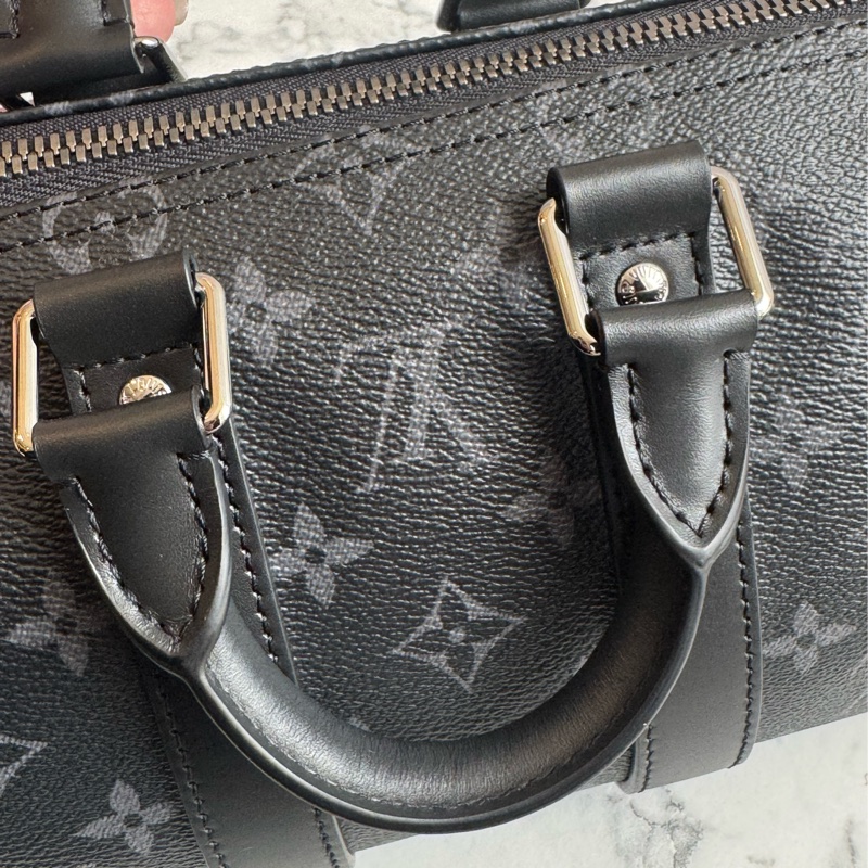 LV M46271黑/灰花紋keepall25 超帥氣-12