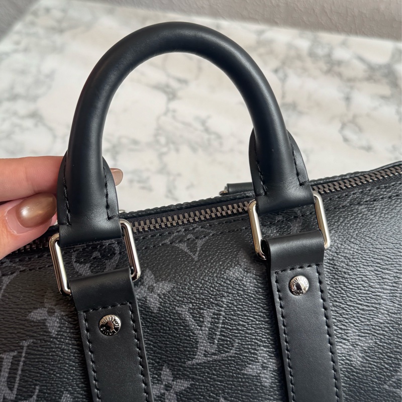 LV M46271黑/灰花紋keepall25 超帥氣-14