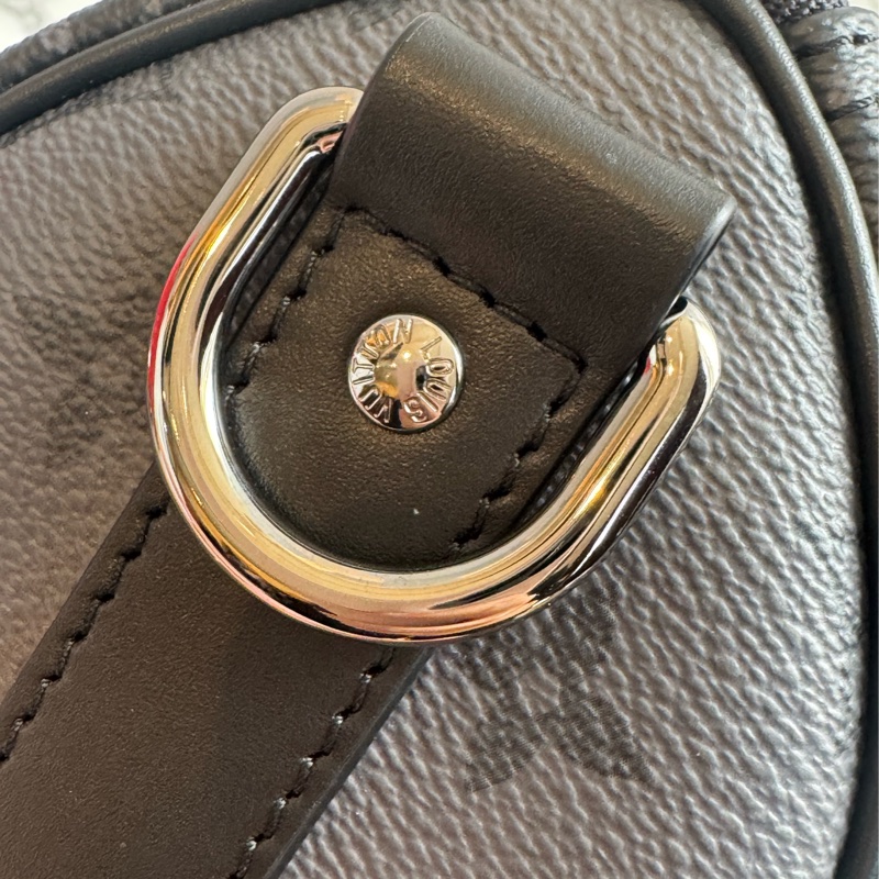 LV M46271黑/灰花紋keepall25 超帥氣-16