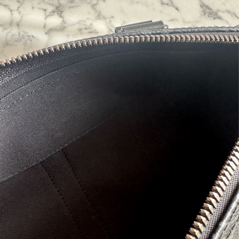LV M46271黑/灰花紋keepall25 超帥氣-21