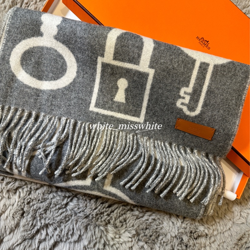 Hermes💕鑰匙雙面流蘇圍巾-灰-1