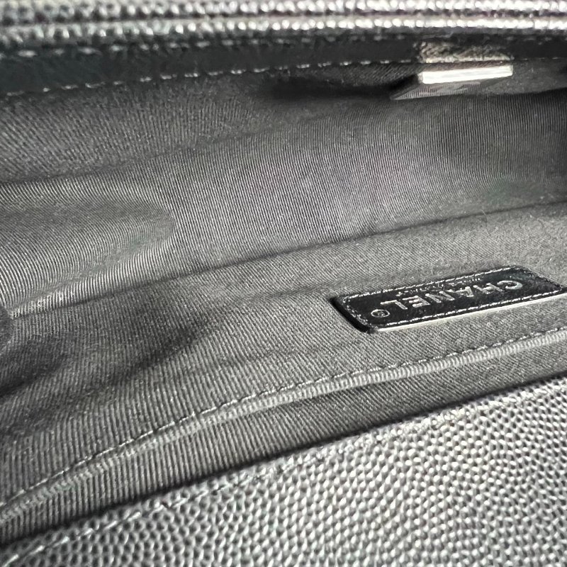 CHANEL BOY25包荔枝黑銀 晶片款-6