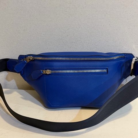 愛馬仕胸包 Hermes 🩵🩵絕好看的