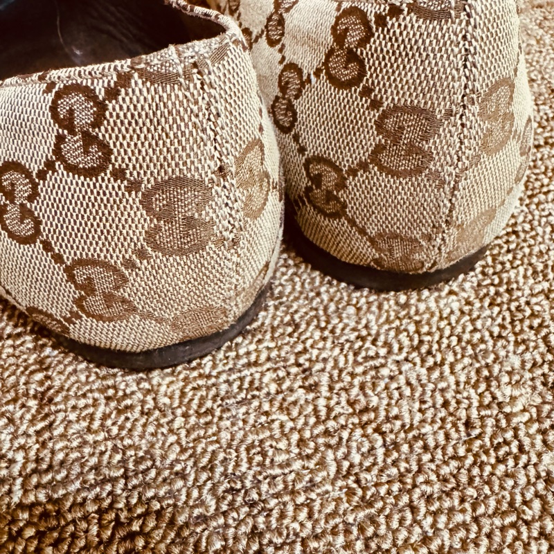 Gucci滿版老花經典平底鞋38.5-39適合-2