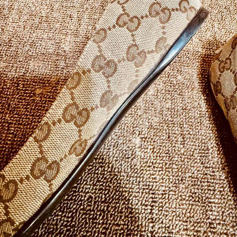 Gucci滿版老花經典平底鞋38.5-39適合-25