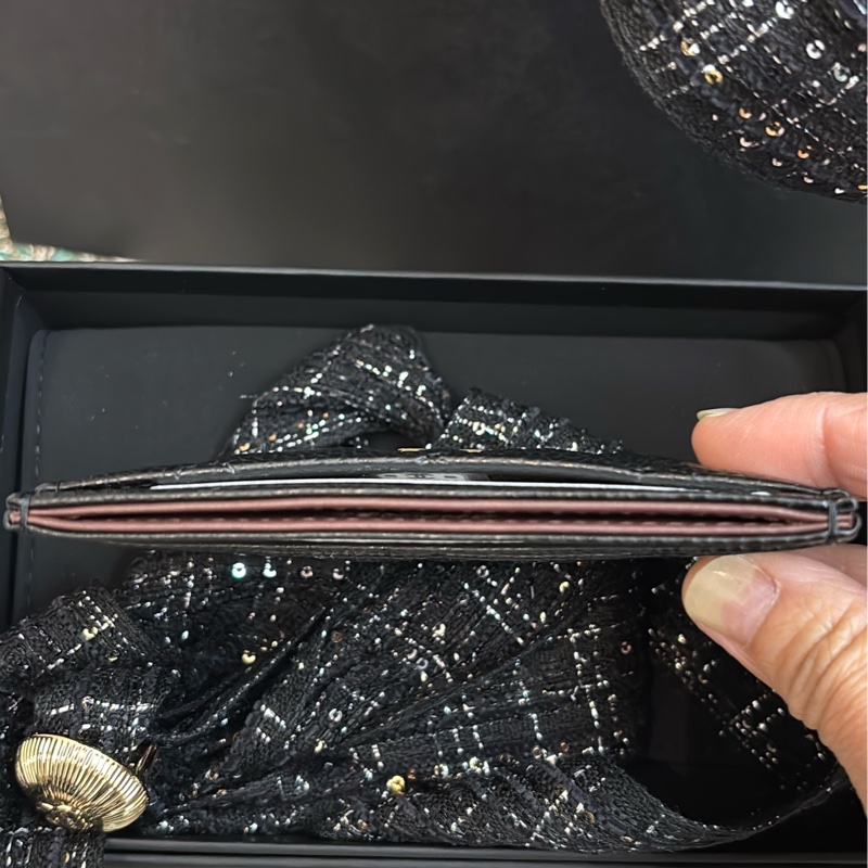 Chanel 經典黑金荔枝牛皮卡包-3