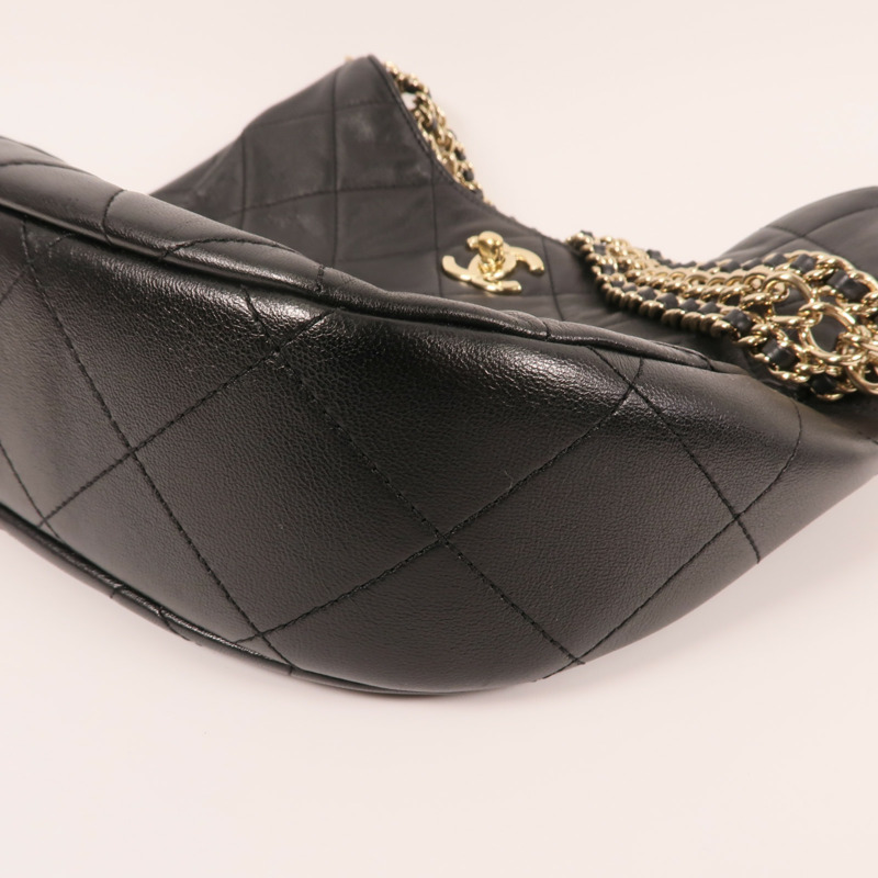 CHANEL 羊皮皮革Hobo Bag金扣鏈帶肩背袋-11