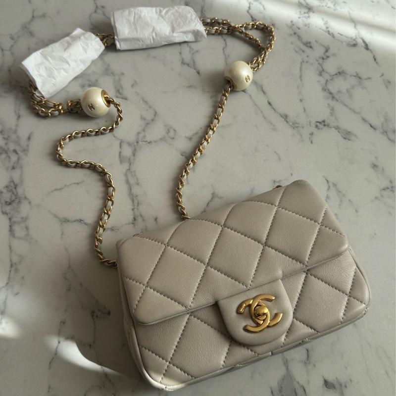 Chanel灰菱格金雙C小方珍珠鏈包-0