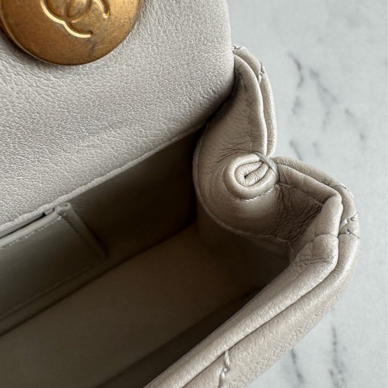 Chanel灰菱格金雙C小方珍珠鏈包-22