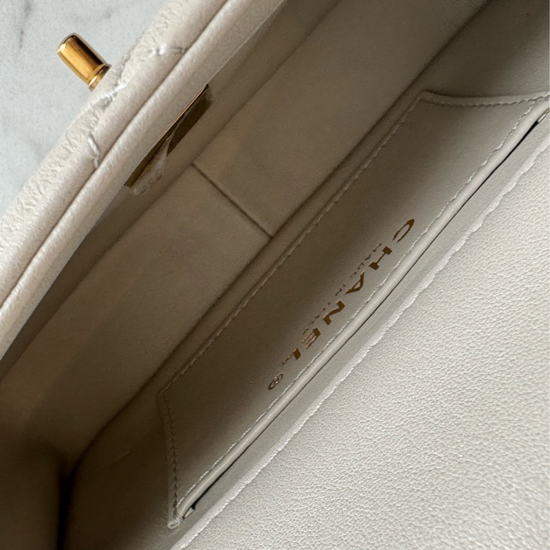 Chanel灰菱格金雙C小方珍珠鏈包-24