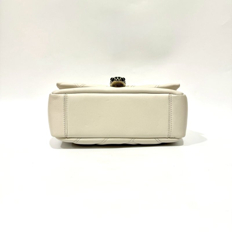 BVLGARI白色絎縫小牛皮Serpenti Cabochon蛇頭側背包287993-5