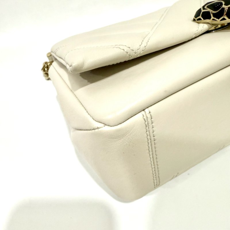 BVLGARI白色絎縫小牛皮Serpenti Cabochon蛇頭側背包287993-11