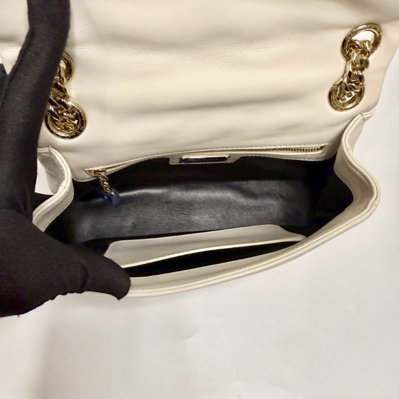 BVLGARI白色絎縫小牛皮Serpenti Cabochon蛇頭側背包287993-12