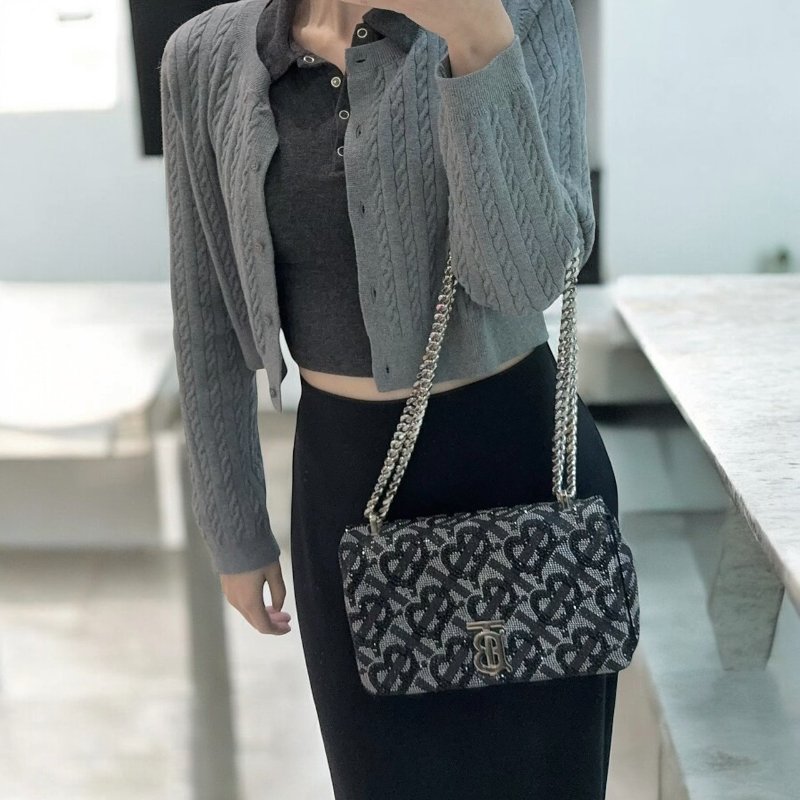 BURBERRY黑銀水鑽銀釦Lola鏈條肩側背包-0