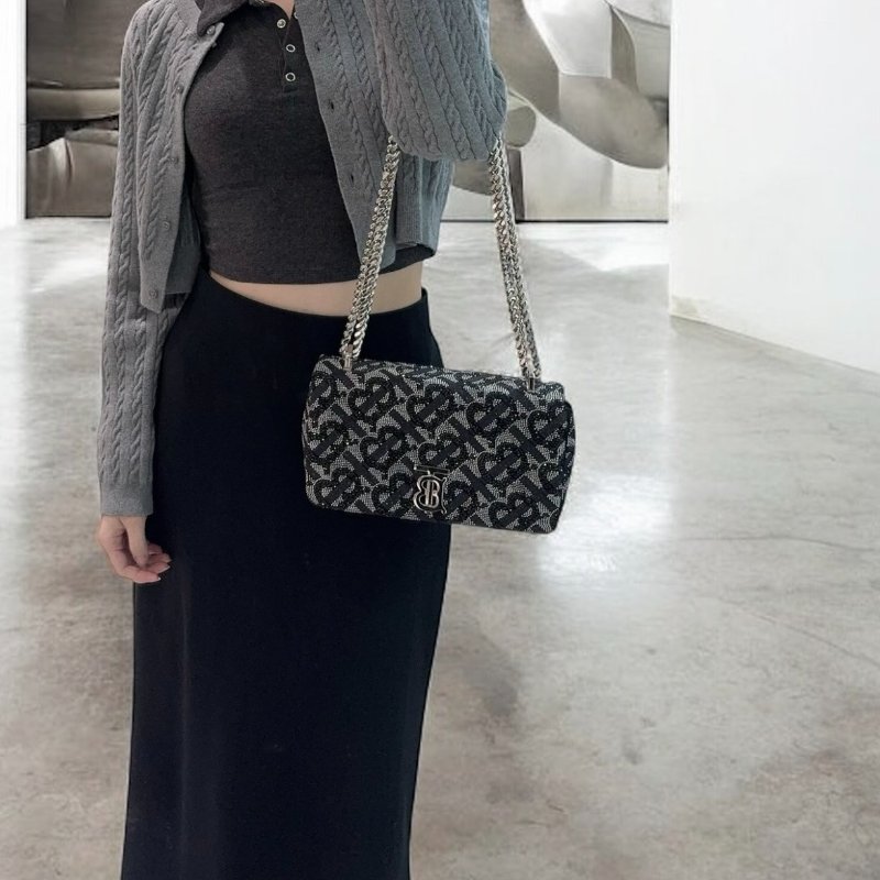 BURBERRY黑銀水鑽銀釦Lola鏈條肩側背包-1