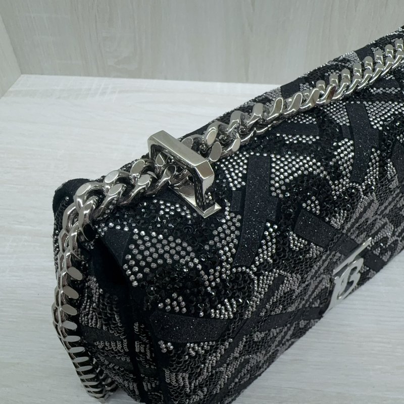 BURBERRY黑銀水鑽銀釦Lola鏈條肩側背包-12