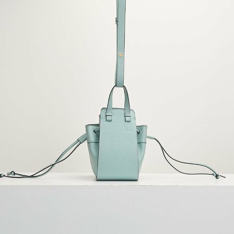 二手Loewe Hammock Mini吊床包 /粒紋小牛皮aqua水藍色