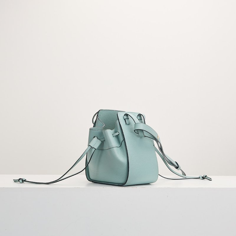 二手Loewe Hammock Mini吊床包 /粒紋小牛皮aqua水藍色-3