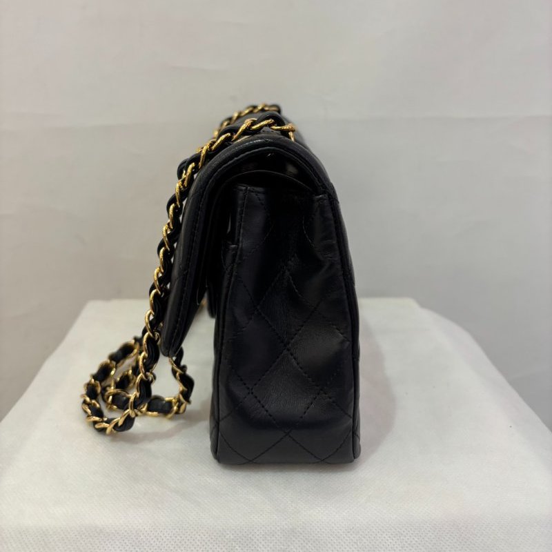 Chanel黑色金釦小羊皮CF25-1