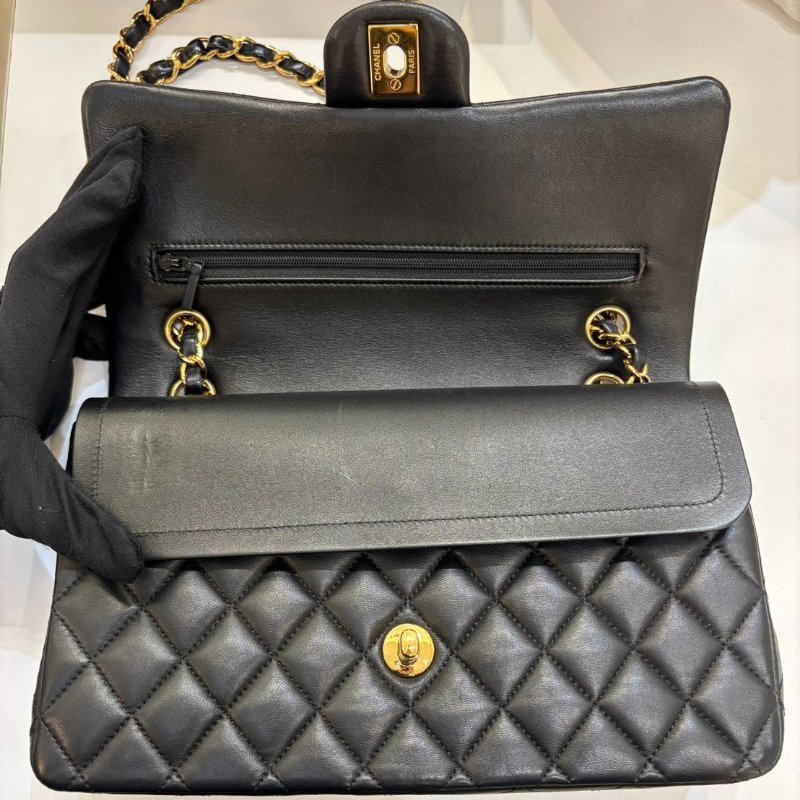 Chanel黑色金釦小羊皮CF25-8