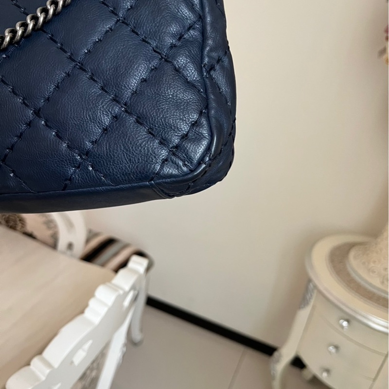 香奈兒深藍色肩背斜背包-14