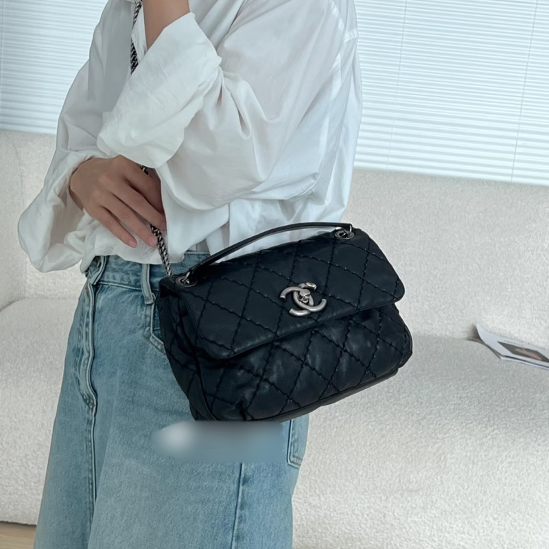 香奈兒深藍色肩背斜背包-29